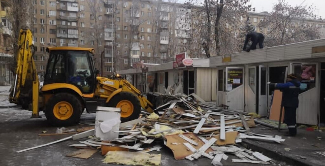 Михаил Исаев сообщил, что в Мирном переулке начался снос ларьков