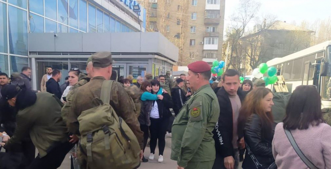 Очередная группа саратовских военнослужащих, участвующих в специальной военной операции, прибыла в отпуск