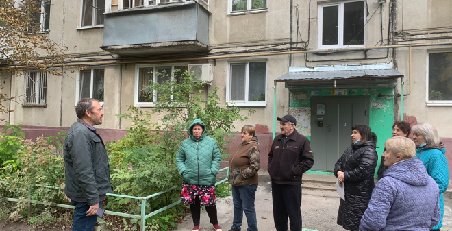 На встрече с жителями Заводского района обсуждались вопросы благоустройства дворовой территории