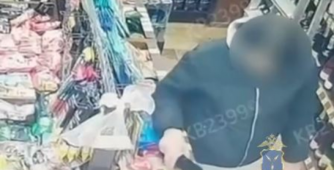 Возбуждено дело о краже телефона из сетевого магазина