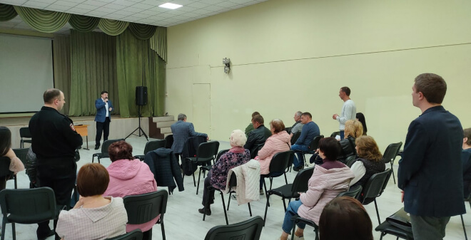 Сергей Пилипенко провел встречу со старшими по домам   