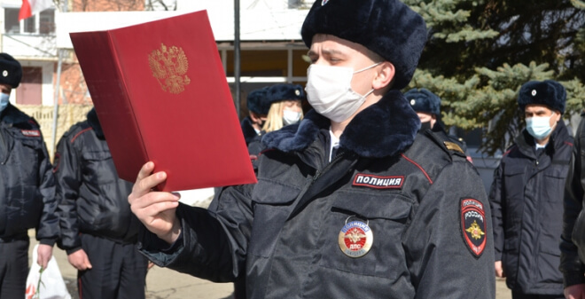 В Саратове молодые сотрудники органов внутренних дел приняли присягу