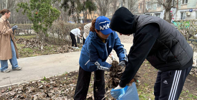 Юлия Литневская приняла участие во Всероссийском субботнике по благоустройству памятных мест и воинских захоронений