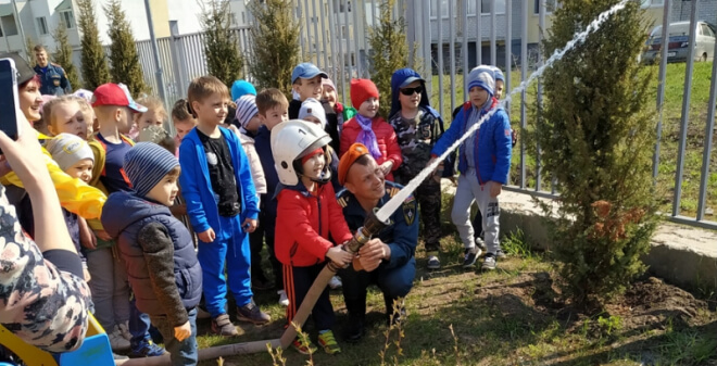 Детей обучают действиям в экстремальных ситуациях