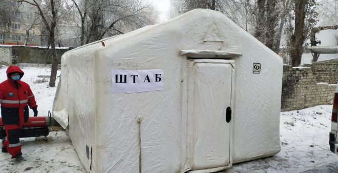 На месте аварии на теплотрассе развернут оперативный штаб