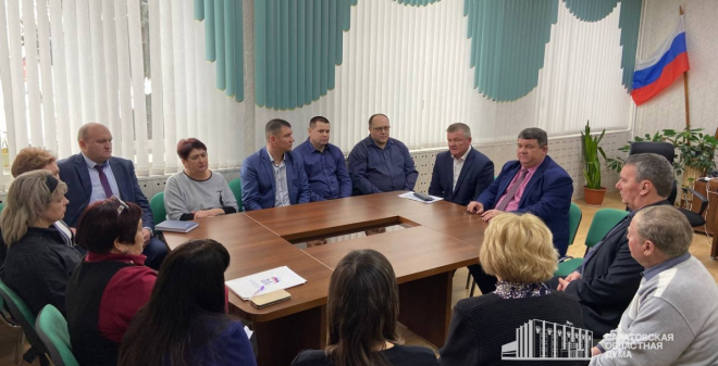 Михаил Исаев - депутатам Самойловского района: Вы должны быть опорой для жителей