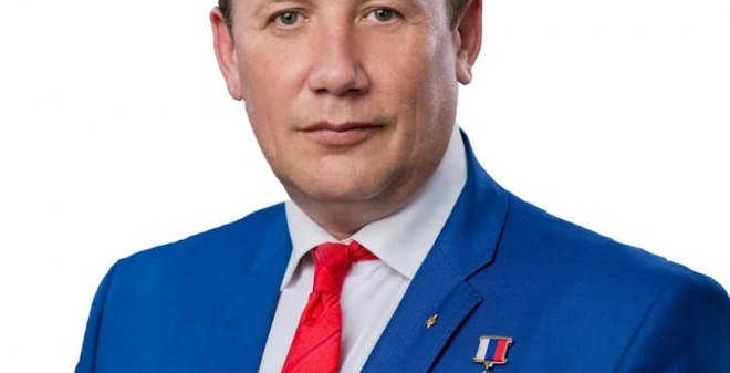 Янклович:  Уже не первый вопиющий факт, когда баннер в поддержку СВО уродуют вандалы 