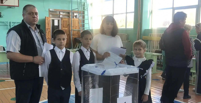 Многодетная семья из Балашова проголосовала на выборах
