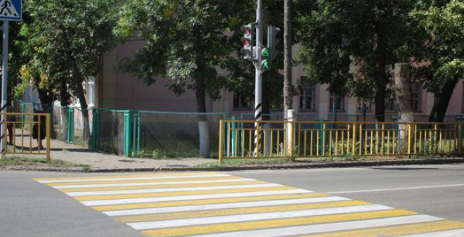 Партийцы и общественники проверяют дороги к школам Саратова