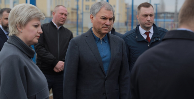 Володин: Круглогодичная ледовая арена в Елшанке должна заработать в сентябре