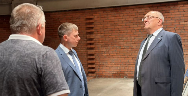 Игорь Молчанов повторно выехал на площадку бани №21 для контроля за ходом ремонтных работ