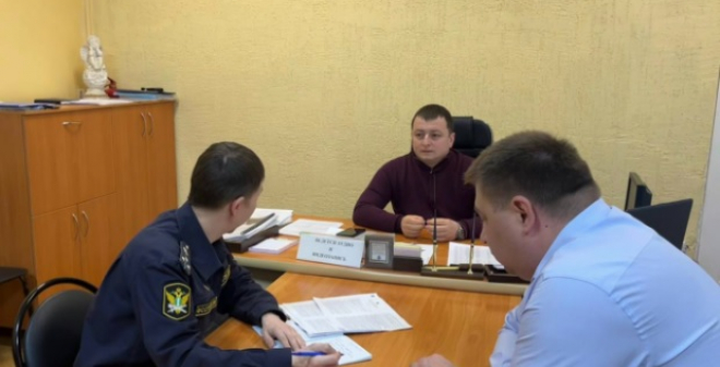 В Заводском районе прошло совещание по вопросу исполнения решений суда об устранении препятствий в пользовании земельными участками