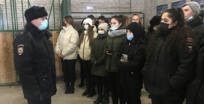 Саратовским студентам показали работу полиции 