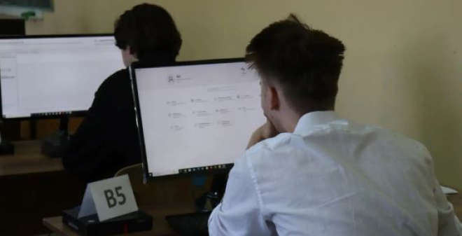 Выпускники могут пересдать ЕГЭ по любому предмету