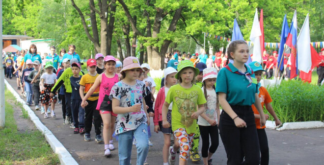 В саратовском лагере Дубки открылась первая смена