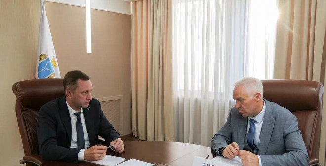 Роман Бусаргин провел рабочую встречу с исполняющим полномочия председателя Саратовской областной думы Алексеем Антоновым