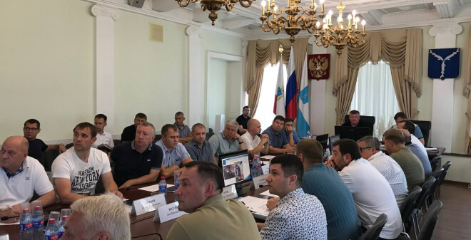 Мэр Саратова объявил выговоры чиновникам районных администраций за недочеты в уборке города