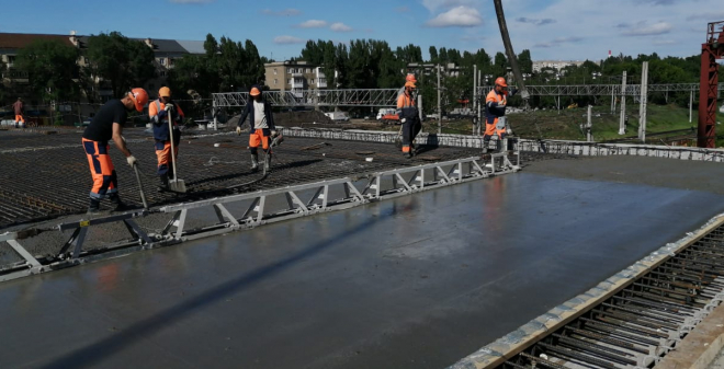  На путепроводе Трофимовский началось бетонирование пролетного строения
