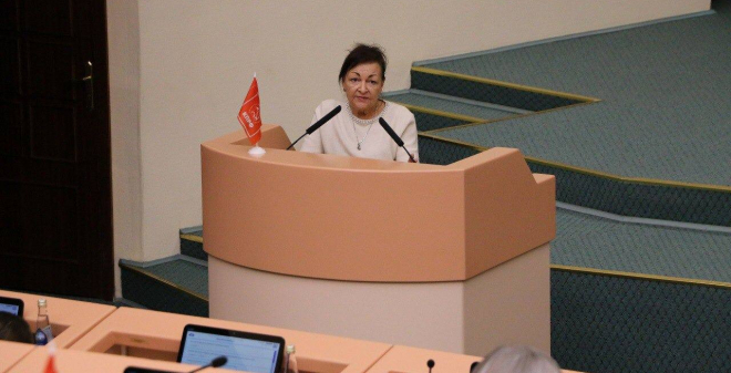 Ольга Лубкова заявила, что выступает против огульной критики, а мнения во фракции КПРФ часто расходятся