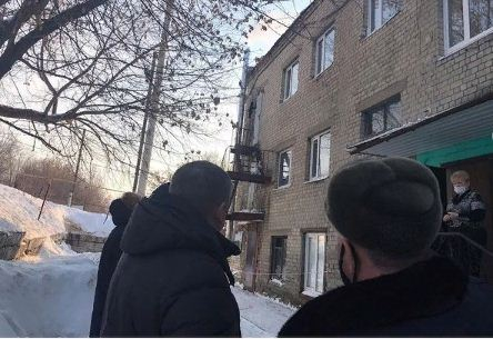Михаил Исаев посетил Дом культуры в поселке Красный Текстильщик