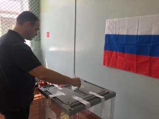Дмитрий Кудинов проголосовал на довыборах в Саратовскую областную Думу