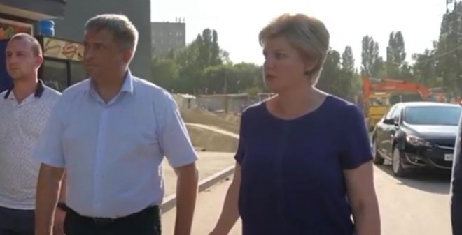 Лада Мокроусова проверила строительства дорог по улицам Булгакова и Галкина-Враского