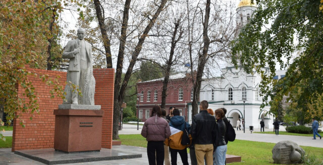 В Саратове продолжается работа по содержанию памятников в нормативном состоянии