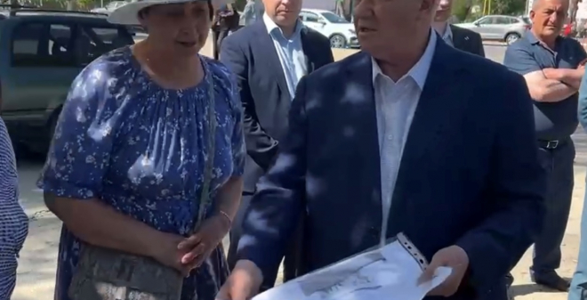 Панков с жителями Балашова проконтролируют благоустройство сквера