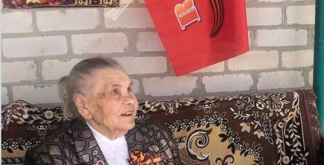 Саратовская делегация поздравила ветерана ВОВ в подшефном Сватовском муниципальном округе ЛНР