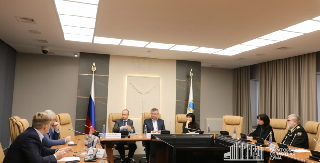 Парламентарии встретились с членом ЦИК РФ Евгением Шевченко