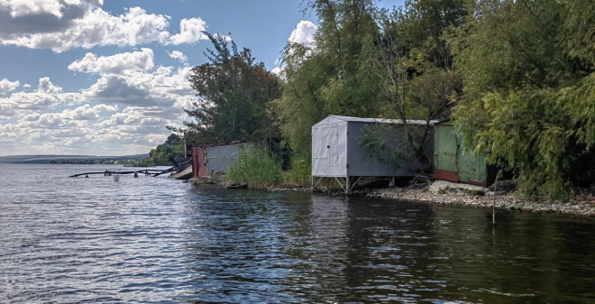 В Гагаринском районе продолжают выявлять нарушения беспрепятственного доступа граждан к водным объектам