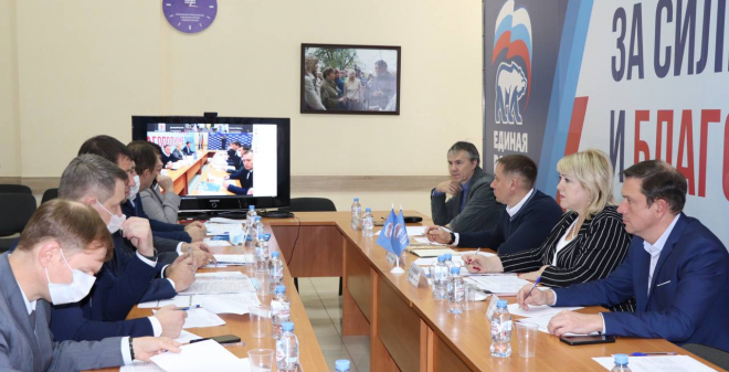 Дотации аграриям и развитие села: депутаты призвали минсельхоз области к детальному анализу и новым региональным программам   