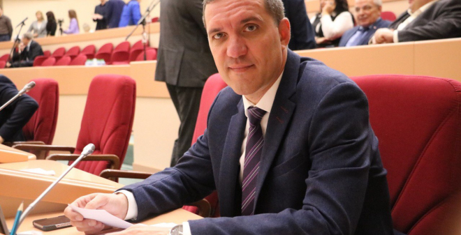 Александр Бурмак: В облдуму надо пригласить Вилесова, а лучше Вексельберга