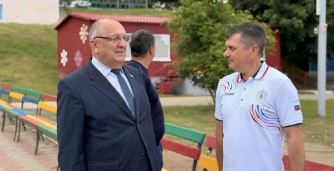 Игорь Молчанов посетил детский оздоровительный лагерь «Солнышко»