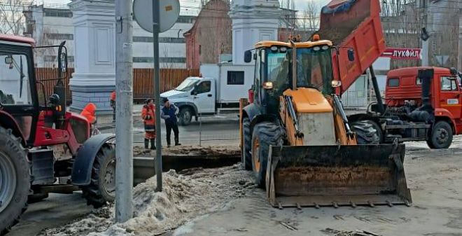 Авария на сетях водоканала на Радищева устранена