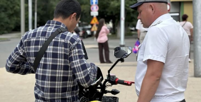 В областном центре пресечены факты движения на средствах индивидуальной мобильности «под знак»