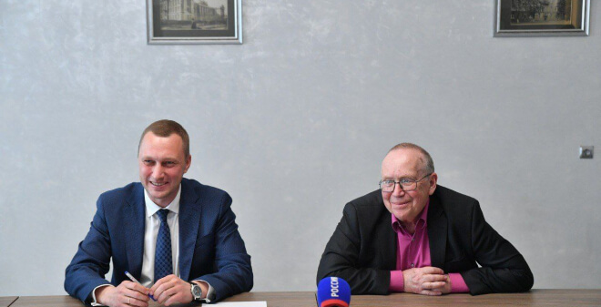 Ведущий программы «Умницы и умники» Юрий Вяземский встретился с саратовскими школьниками
