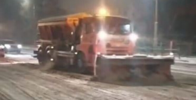 В ночь продолжится комплексная расчистка городских улиц от снега