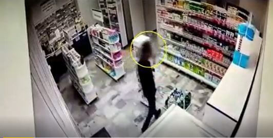 Саратовец проник в подсобку аптеки и украл из сейфа 46 тыс. рублей