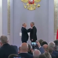  Президент России Владимир Путин наградил Вячеслава Володина орденом «За доблестный труд»