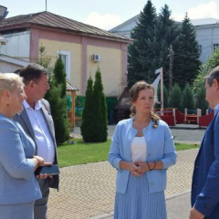 Вице-спикер назвала коллектив Марксовского реабилитационного Центра для детей уникальной командой