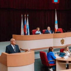 Игорь Молчанов доложил депутатам  об итогах социально-экономического развития муниципалитета за 2025 год