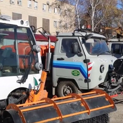 Игорь Молчанов посетил коммунальные предприятия Заводского и Октябрьского районов