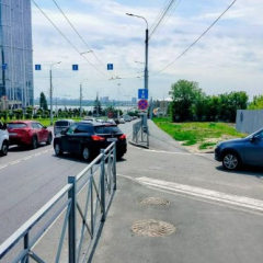 Для увеличения пропускной способности дороги в районе Славянской площади изменили схему движения