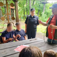 В Саратове сотрудники полиции организовали туристический мастер-класс для подростков