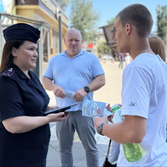 Сотрудники полиции и общественники провели профилактические беседы с подростками