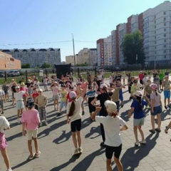 В Саратове работают необычные летние детские площадки