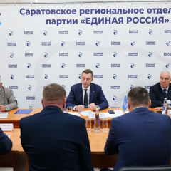 Депутаты Галина Ткачева и Дмитрий Лыгин стали членами президиума фракции в областной Думе