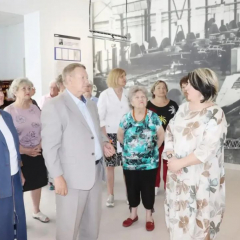 Панков встретился с ветеранами и молодежью Заводского района