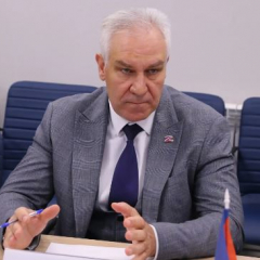 Алексей Антонов призвал не допускать бракоделов к реализации социальных проектов